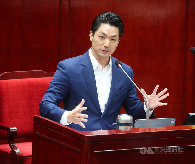 台北市長蔣萬安（圖）13日下午赴台北市議會施政報告並備詢，回應議員關注輝達總部用地相關議題。中央社記者謝佳璋攝  114年10月13日