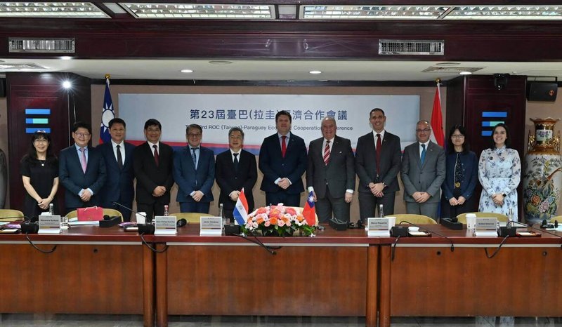 第23屆台巴(拉圭)經濟合作會議14日舉行,會後雙方簽署台巴再生能源產業發展合作備忘錄(MOU)。(經濟部提供)中央社記者曾智怡傳真 114年10月14日