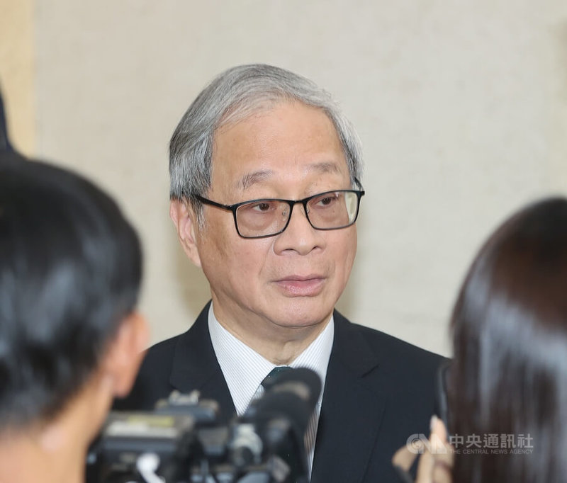 央廣網站遭入侵,經查2名員工涉案。週刊報導,涉案員工疑為民眾黨立委黃國昌工作,竊取網路機敏資料。文化部長李遠(圖)14日說,「這部分我完全不知道」,有多少證據、說多少話,檢調單位正在偵辦。中央社記者郭日曉攝 114年10月14日