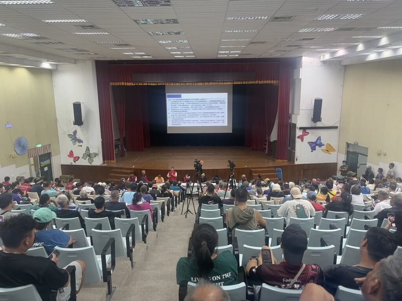 花蓮馬太鞍溪堰塞湖潰流,光復鄉受災嚴重,國土署、原民會等單位14日晚間在光復國小,為Fata