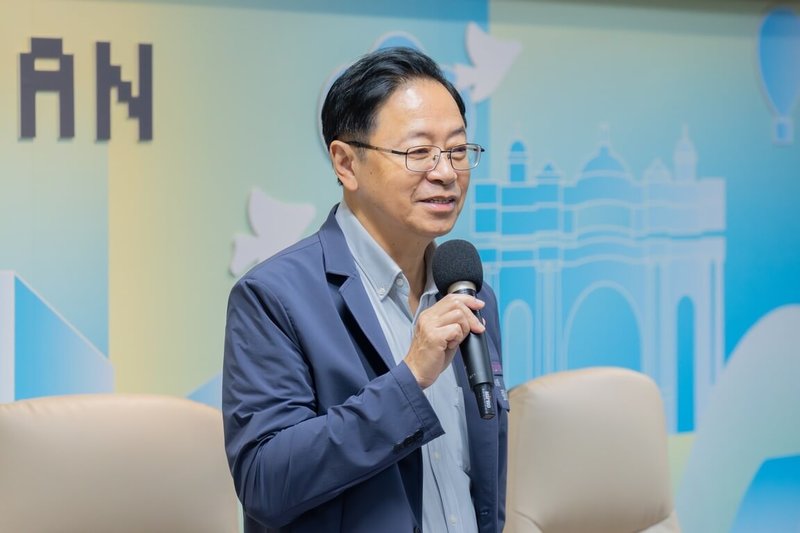 中華職棒樂天桃猿隊取得2025台灣大賽門票,桃園市長張善政(圖)15日主持市政會議時表示,18日首戰起將在府前廣場舉辦客場賽事的直播派對。(桃園市政府提供)中央社記者葉臻傳真 114年10月15日
