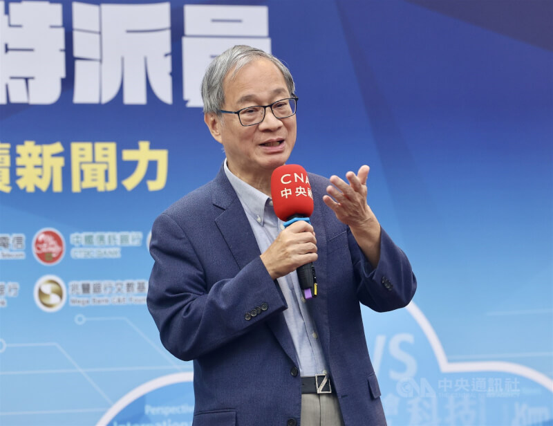 文化部長李遠(圖)15日應邀出席中央社「我是海外特派員」成果分享會,致詞時表示,中央社董事長李永得當年冒生命危險到中國採訪,社長胡婉玲也搏命到北韓去訪問,可以看見記者其實有種非常神聖的使命,要到國際去傳播別人不太會知道的事情。中央社記者張皓安攝 114年10月15日