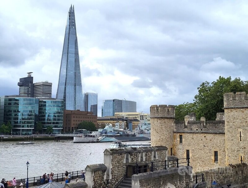 英美聯手打擊跨國詐騙和洗錢,14日對以柬埔寨為基地的大規模跨國犯罪網絡宣布制裁,出身中國的集團犯罪首腦陳志曾在台灣居住,並出入台灣至少10次以上。圖為倫敦金融城周邊一隅。中央社記者陳韻聿倫敦攝 114年10月16日