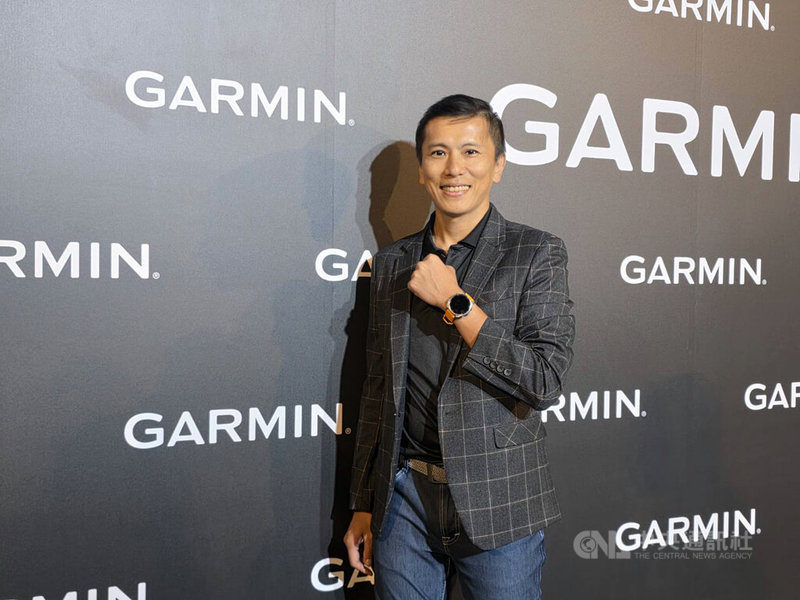 全球衛星導航及穿戴品牌Garmin 16日舉辦「科技探索日」,發表年度全方位生態系成果。圖為Garmin亞太區行銷與業務副總經理林孟垣。中央社記者江明晏攝 114年10月16日