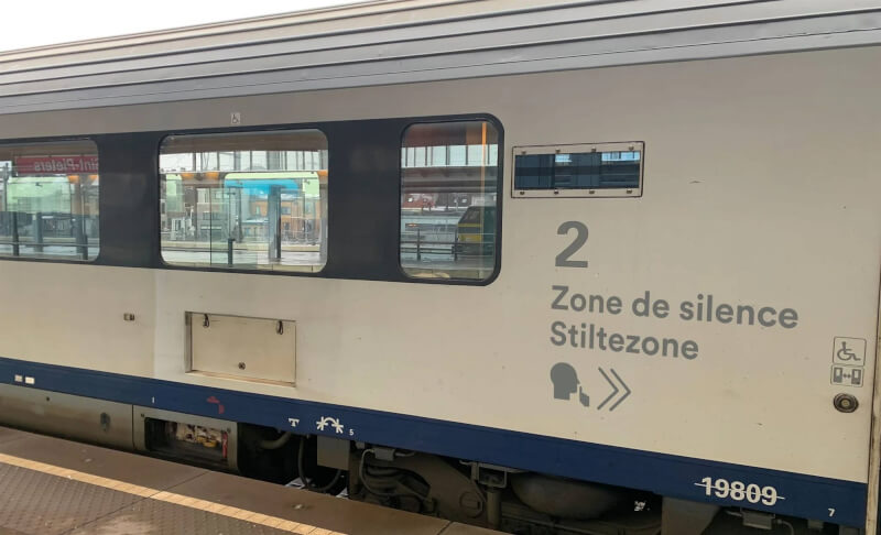 比利時國鐵在主要城際列車上劃設寧靜區。(圖取自比利時國家鐵路公司網頁press.sncb.be)