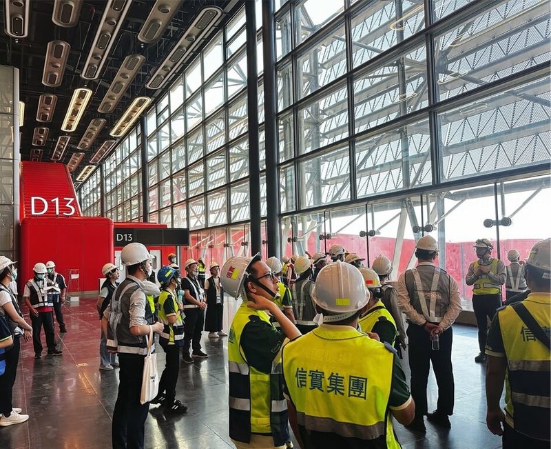 桃園國際機場第三航廈北登機廊廳預計年底前啟用,機場公司16日邀請CIQS公務機關、航空公司等服務大聯盟夥伴熟悉旅客出入及作業動線。(機場公司提供)中央社記者葉臻傳真 114年10月16日