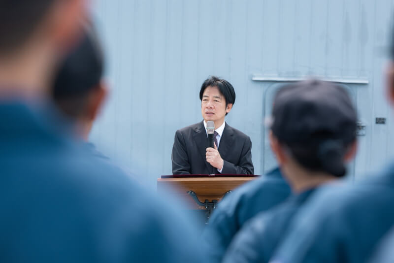總統賴清德17日赴高雄勗勉海軍62.1水面作戰支隊聯合截擊作戰計畫演練致詞。(總統府提供)