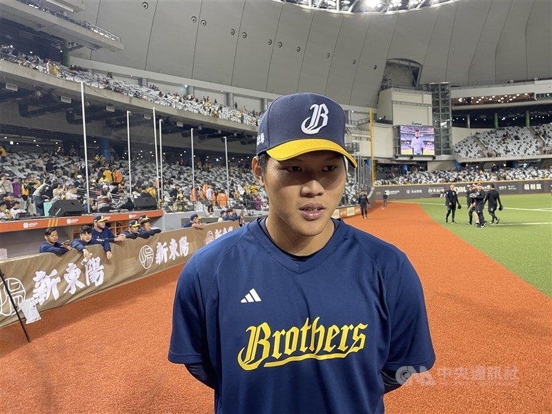 中職總冠軍賽中信兄弟帶入3名捕手,選擇徐博瑋的考量,投捕教練王峻杰指出,徐博瑋(圖)蹲捕方面「精神力」好。(中央社檔案照片)