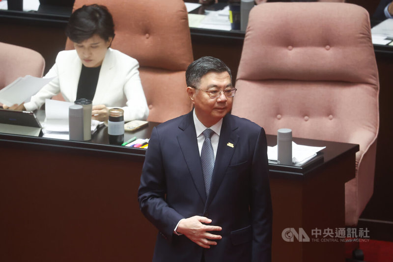 立法院會21日進行施政總質詢,行政院長卓榮泰(前)率內閣閣員列席報告並備詢。中央社記者王騰毅攝 114年10月21日
