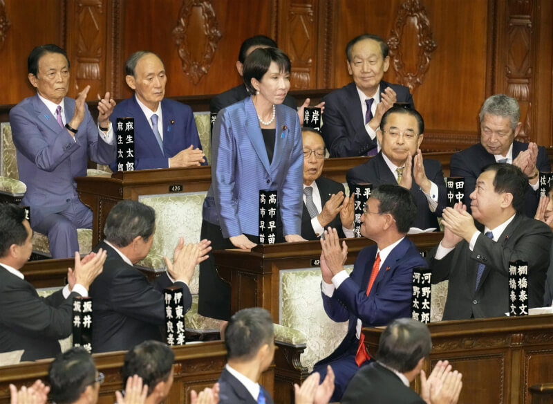 自民黨總裁高市早苗21日在首相指名選舉中,首輪投票獲得過半數支持,當選日本第104任首相。(共同社)