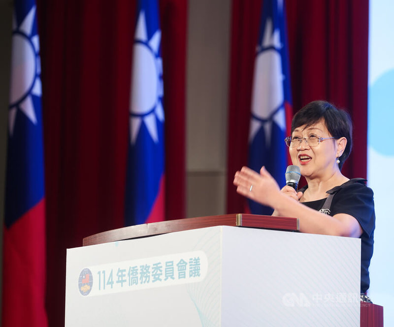 114年僑務委員會議閉幕典禮21日在台北圓山大飯店舉行,僑委會委員長徐佳青(圖)出席致詞,指僑民最有資格稱為民主尖兵,儘管職業、立場不同仍團結一致。中央社記者謝佳璋攝 114年10月21日
