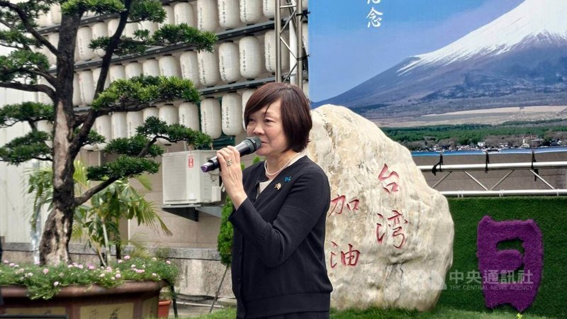 前日本首相安倍晉三遺孀安倍昭惠(圖)22日率日本安倍後援會成員,前往高雄紅毛港保安堂的安倍晉三銅像前獻花致意。中央社記者蔡孟妤攝 114年10月22日