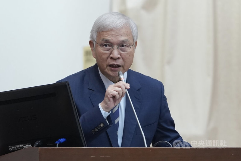 行政院副院長鄭麗君表示對美關稅談判提出「台灣模式」,美方很感興趣。中央銀行總裁楊金龍(圖)23日在立法院表示,台灣將科學園區等經驗前進美國,應是台美兩國間的互利。中央社記者徐肇昌攝 114年10月23日