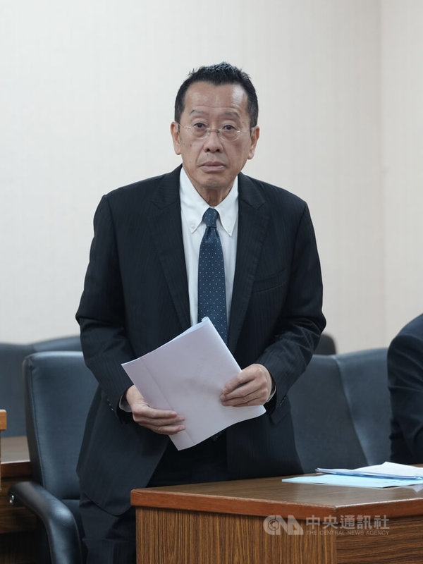 藝人閃兵案延燒,國防部長顧立雄23日在立法院表示,常備役體位沒有修改,還是維持原來的BMI標準,BMI標準修改的是替代役體位。中央社記者徐肇昌攝 114年10月23日