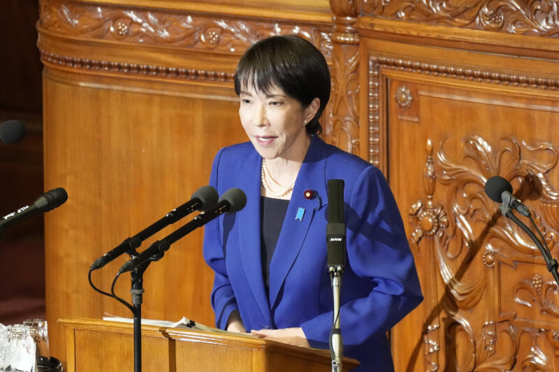 日本首相高市早苗24日發表上任後的首場施政演說。(共同社)