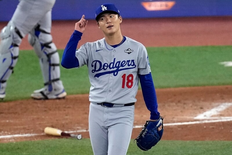 MLB世界大賽第2戰,山本由伸9局好投送出8次三振,終場以5比1擊敗多倫多藍鳥。(美聯社)