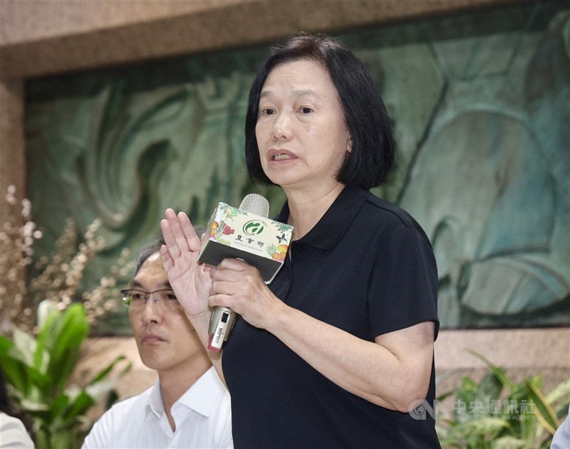 台灣確診首例非洲豬瘟,衝擊養豬相關產業。農業部次長杜文珍是這次疫情第一線指揮官,經歷台灣口蹄疫確診與除名,也終結傳統豬瘟,再次面對挑戰,她26日告訴中央社記者,希望台灣防疫百鍊成鋼。(中央社檔案照片)