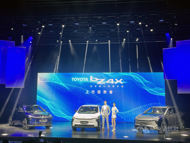 和泰車27日舉行日本進口新款電動車上市發表會,和泰車表示,2026年在台灣電動車市占率力拚10%。 中央社記者鍾榮峰攝 114年10月27日