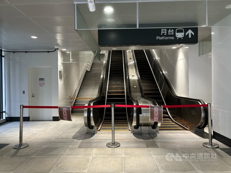 台北市科技大樓站地下停車場28日開始試營運,台北捷運公司表示,與其共構的科技大樓站2號出口預計115年開放使用。中央社記者陳昱婷攝 114年10月28日