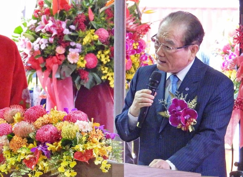 台北市南港調車場都市更新案28日舉辦台鐵棟大樓上梁典禮,台鐵董事長鄭光遠(圖)出席見證,全案預計民國117年底完工。(台鐵提供)中央社記者黃巧雯傳真 114年10月28日