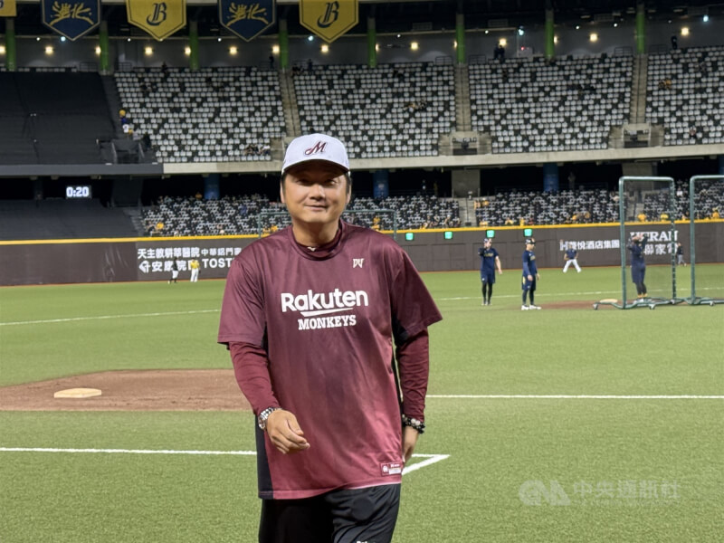 中華職棒樂天桃猿首席教練曾豪駒。（中央社檔案照片）