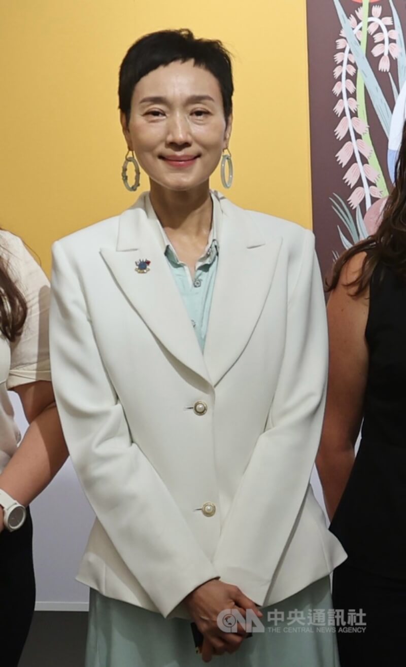 圖為坣娜2024年10月7日出席藝術展活動時留影。中央社記者王飛華攝 114年10月29日