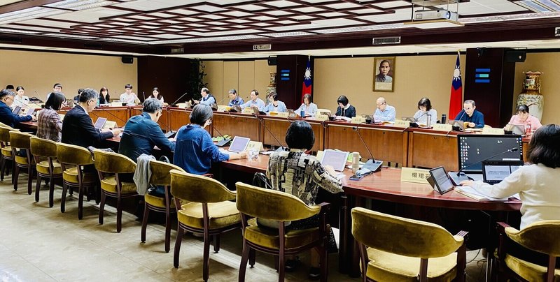 經濟部29日召開貿易救濟審議會,會中就台灣對中國大陸特定熱軋扁軋鋼品及啤酒2件反傾銷案的產業損害最後調查結果進行審議,均認定國內產業遭受實質損害。(經濟部提供)中央社記者曾智怡傳真 114年10月29日