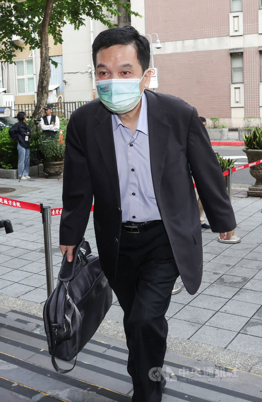 北院審理京華城案，30日再開審理庭，傳喚前台北市都發局長黃景茂（前）出庭。中央社記者裴禛攝　114年10月30日