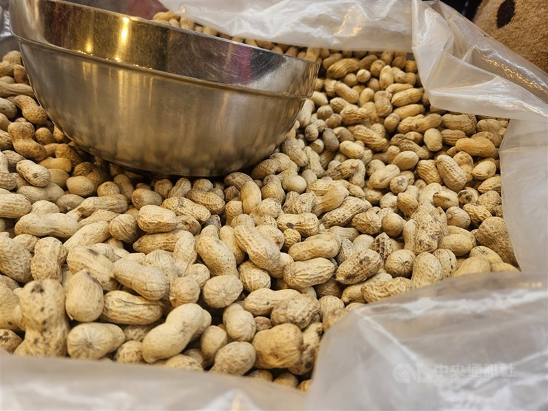 圖為帶殼花生。(中央社檔案照片)