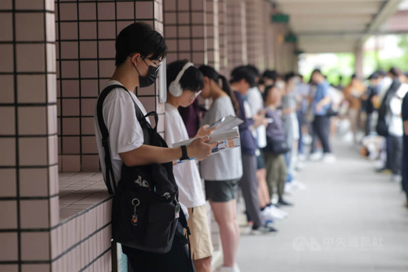 圖為114學年度分科測驗台北市松山高中考場。(中央社檔案照片)