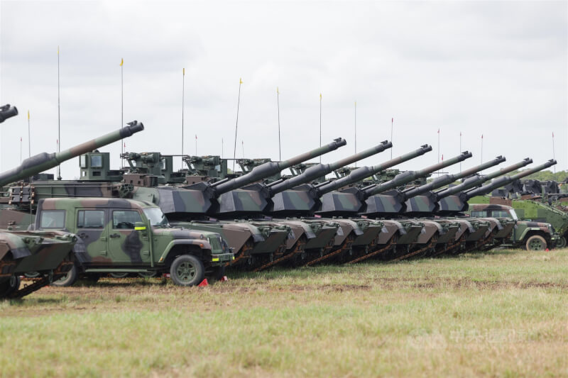 陸軍31日在新竹湖口營區舉行M1A2T戰車成軍典禮。中央社記者裴禛攝 114年10月31日