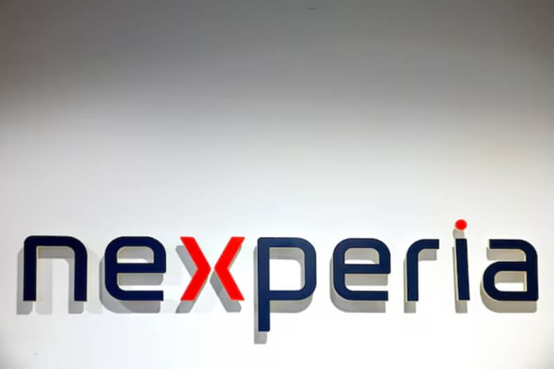 針對安世半導體出口問題,中國商務部發言人1日表示,將綜合考慮企業實際情況,對符合條件的出口予以豁免。圖為安世半導體標誌。(路透社)