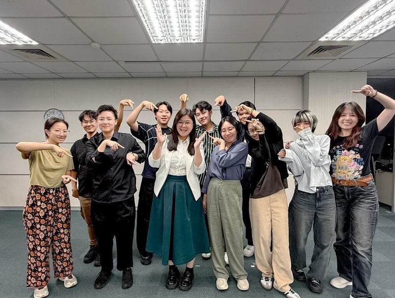 民進黨新住民事務部今年持續辦理「民主超新星—新二代國會計畫」,鼓勵新二代青年親身走進國會。(民進黨新住民事務部提供)中央社記者葉素萍傳真 114年11月2日