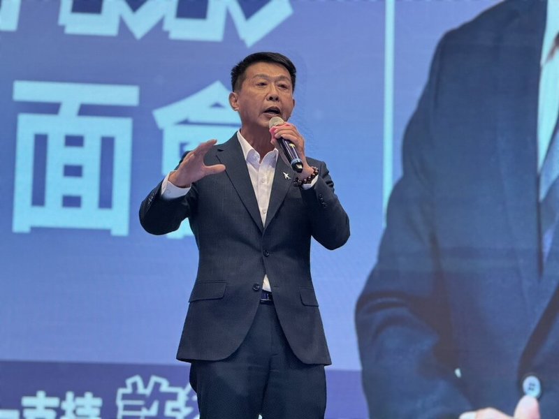 爭取民進黨參選高雄市長提名的立委許智傑,2日在岡山區舉辦「市民見面會」岡山場,表示將爭取設立「市政府北高雄服務中心」。(許智傑辦公室提供)中央社記者蔡孟妤傳真 114年11月2日