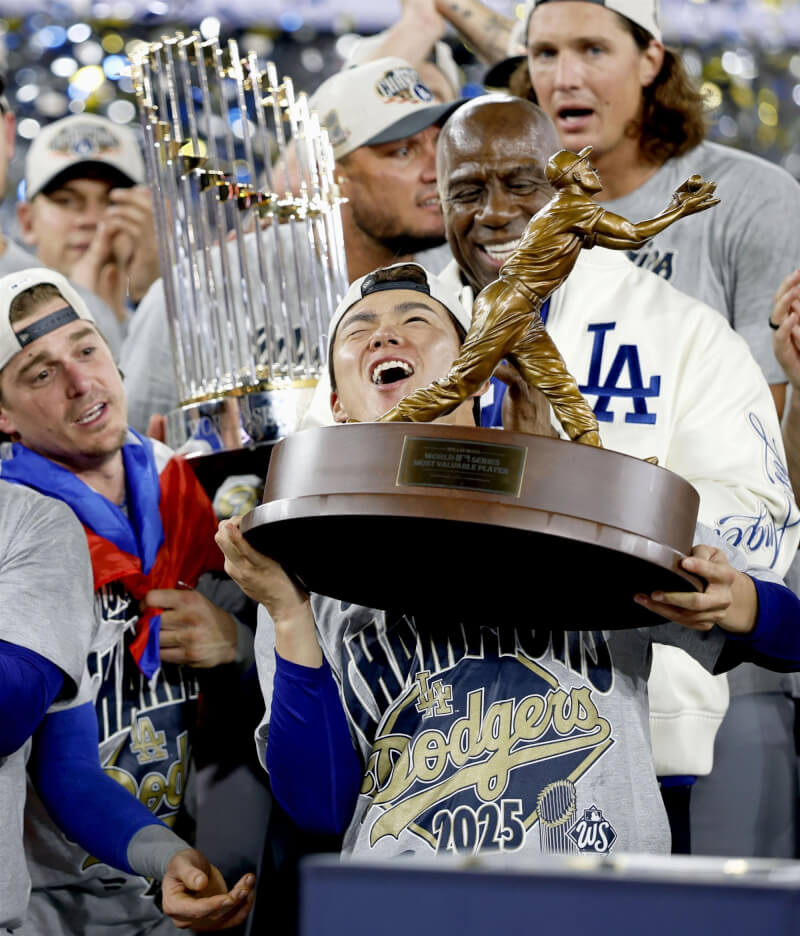 道奇日籍強投山本由伸拿下世界大賽MVP。（共同社）