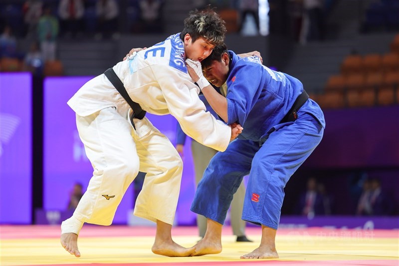 圖為柔道好手廖宇蓉（左）。（中央社檔案照片）