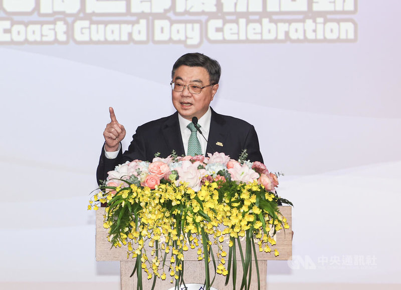 行政院長卓榮泰（圖）5日下午出席海委會海巡署「118海巡節慶祝活動表揚典禮」，致詞時提到非洲豬瘟中央應變中心下午將舉行記者會，若他所得到的消息沒錯，過幾天就可以吃到台灣的豬肉。中央社記者鄭清元攝　114年11月5日