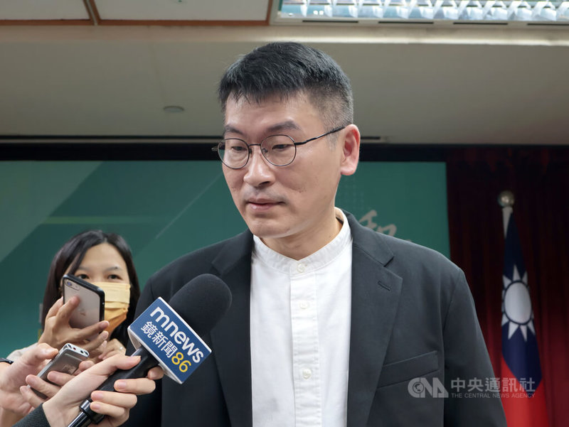 大陸委員會（陸委會）6日下午召開例行記者會，由副主委梁文傑主持。梁文傑於記者會後回應外界點名出戰台北市長選舉一事，他說，「這個不在我的規劃之中」。中央社記者李雅雯攝　114年11月6日