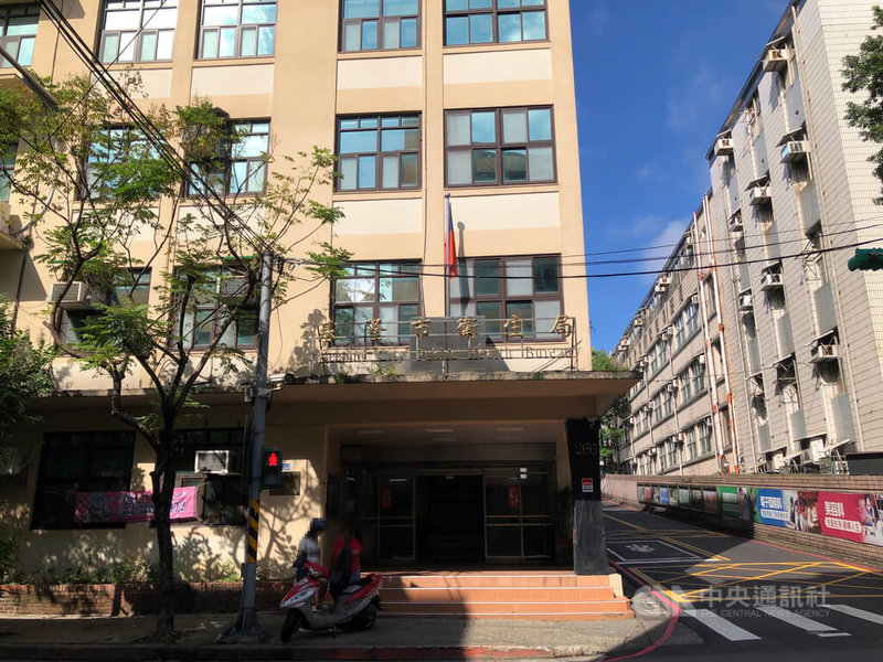 衛福部基隆醫院規劃收回基隆市衛生局（圖）位於信二路現址土地，改建急重症大樓。衛生局長張賢政7日表示，會配合搬遷，若無法於重建期程內完成，也會租賃中繼空間。中央社記者王朝鈺攝　114年11月7日