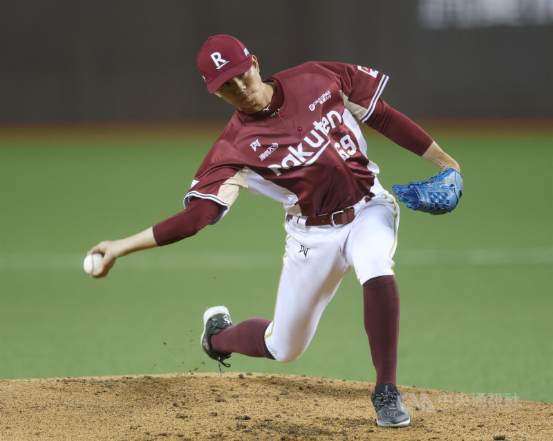 中職樂天桃猿隊本土王牌投手黃子鵬。（中央社檔案照片）