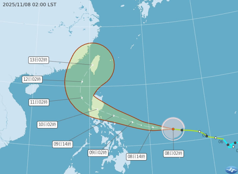 颱風鳳凰預計在10日至11日轉向靠近台灣,是否登陸仍有不確定性,11日至12日各地將有明顯雨勢。(圖取自氣象署網頁cwa.gov.tw)