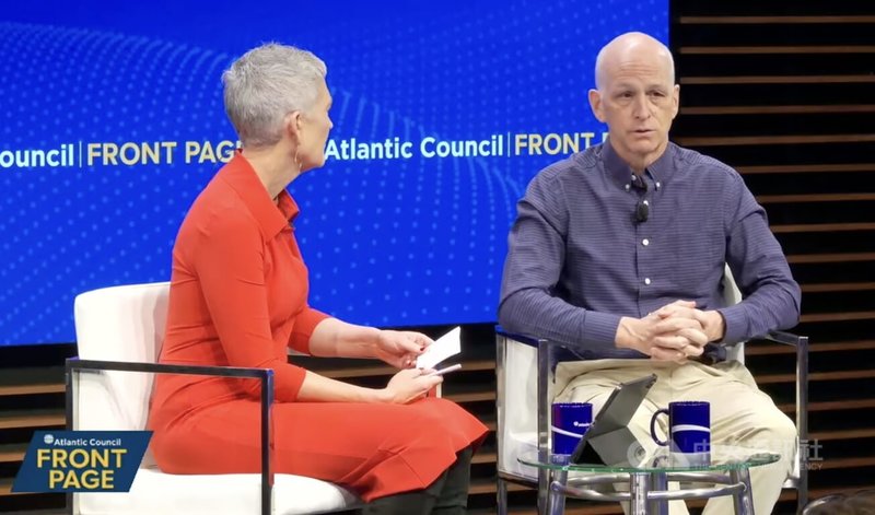 美國聯邦眾議院軍委會首席議員史密斯6日表示，他沒有看到證據顯示台灣想成為獨立國家，直接挑戰中國。（圖截自大西洋理事會直播網頁）中央社記者鍾佑貞華盛頓傳真  114年11月10日