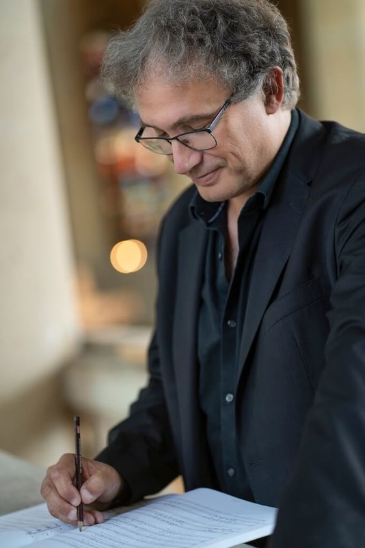 法國管風琴名家提耶里．艾斯卡許（Thierry Escaich）（圖）應衛武營之邀，錄製管風琴即興創作專輯「提耶里．艾斯卡許：城市風景」。（衛武營提供）  中央社記者趙靜瑜傳真  114年11月10日