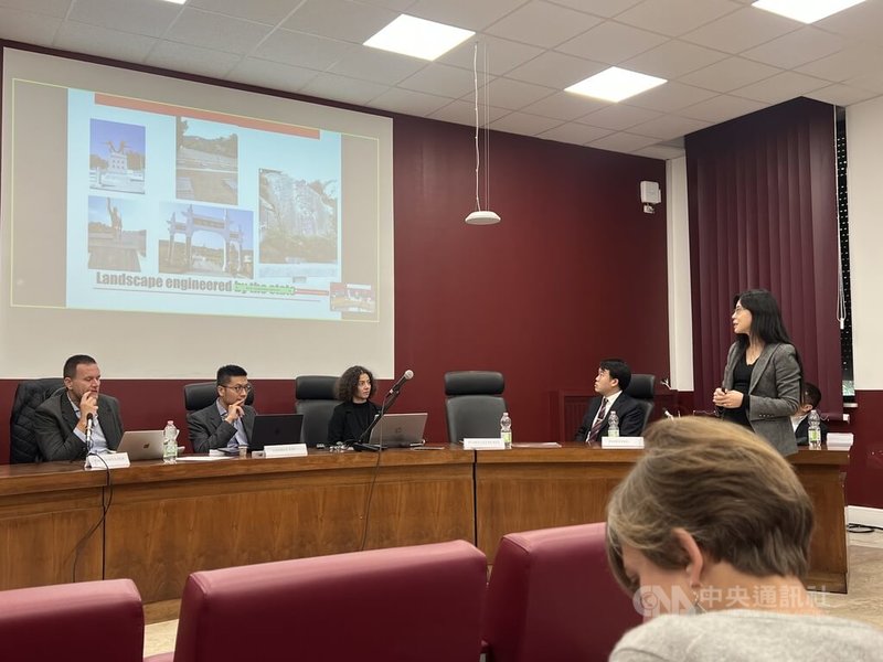 羅馬智慧大學(University of Rome La Sapienza)政治學系今天舉行「重新構思台灣:衝突、連結與認同」研討會,多位台義學者出席。中央社記者黃雅詩羅馬攝114年11月11日