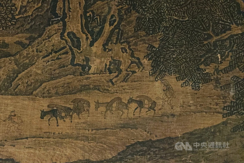 國立故宮博物院鎮院3國寶北宋范寬「谿山行旅圖」、郭熙「早春圖」與李唐「萬壑松風圖」11日首度於故宮南部院區展出，圖為「谿山行旅圖」局部，右側樹葉間可見范寬簽名。中央社記者蔡智明攝　114年11月11日