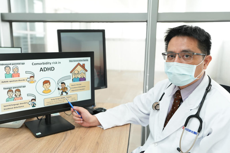 光田綜合醫院小兒神經科醫師江國樑11日表示，穩定、和諧、功能良好的家庭，能讓注意力不足過動症（ADHD）兒童的神經發展更平衡。（光田綜合醫院提供）中央社記者趙麗妍傳真　114年11月11日