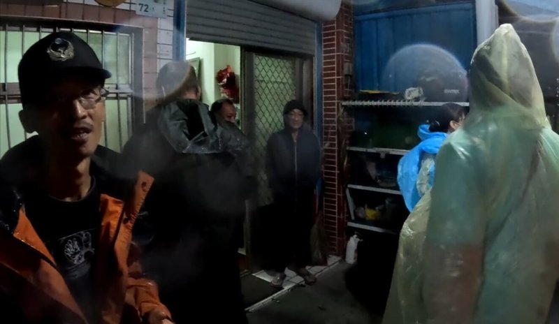 颱風鳳凰將襲台，屏東縣災害應變中心11日提升為一級開設，山區已陸續撤離110人。（屏東縣政府提供）中央社記者李卉婷傳真　114年11月11日