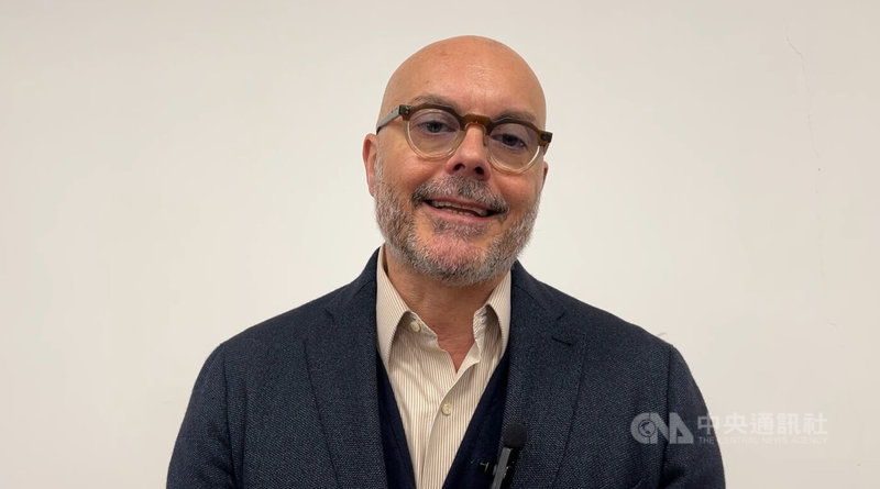 羅馬智慧大學教授史大福(Stefano Pelaggi)向中央社表示,台灣副總統蕭美琴踏入歐洲議會「絕對是個值得紀念的大事」,代表台歐有共享的民主自由價值。中央社記者黃雅詩羅馬攝 114年11月11日