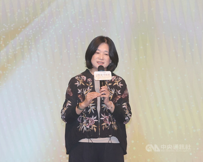 交通部觀光署11日舉行第2屆觀光亮點獎頒獎典禮,觀光署長陳玉秀致詞時說,台灣不缺乏美麗的亮點,透過亮點獎的推廣,讓優質的在地景點與背後默默努力的團隊持續被看見,也鼓勵各單位持續用心發掘在地特色。中央社記者郭日曉攝 114年11月11日