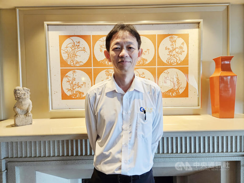 建通連5季虧損，公司精簡東莞廠人力，並宣布未來聚焦3方向轉型，希望重振集團營業額。圖為建通總經理何易霖。中央社記者曾仁凱攝　114年11月12日